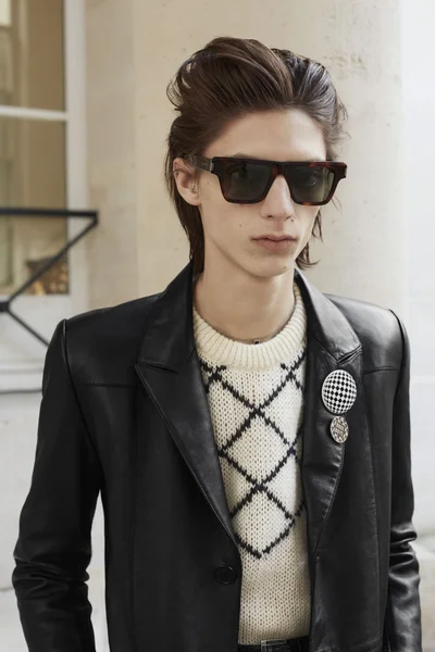 Look 70